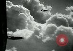 Standbild B-24 Bomber China-Burma-Indien Theater, 1945, aus Sekunde 33 historischem Filmmaterial Videoclip 65675036042