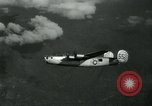 Standbild B-24 Bomber China-Burma-Indien Theater, 1945, aus Sekunde 61 historischem Filmmaterial Videoclip 65675036042