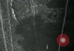 Standbild Array von Rauch Trails China-Burma-Indien Theater, 1945, aus Sekunde 3 historischem Filmmaterial Videoclip 65675036044