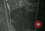 Standbild Array von Rauch Trails China-Burma-Indien Theater, 1945, aus Sekunde 4 historischem Filmmaterial Videoclip 65675036044