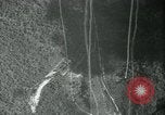 Standbild Array von Rauch Trails China-Burma-Indien Theater, 1945, aus Sekunde 9 historischem Filmmaterial Videoclip 65675036044