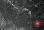 Standbild Array von Rauch Trails China-Burma-Indien Theater, 1945, aus Sekunde 23 historischem Filmmaterial Videoclip 65675036044