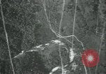 Standbild angreifenden Railroad China-Burma-Indien Theater, 1945, aus Sekunde 9 historischem Filmmaterial Videoclip 65675036045