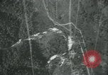 Standbild angreifenden Railroad China-Burma-Indien Theater, 1945, aus Sekunde 11 historischem Filmmaterial Videoclip 65675036045