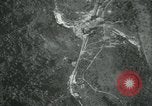 Standbild angreifenden Railroad China-Burma-Indien Theater, 1945, aus Sekunde 35 historischem Filmmaterial Videoclip 65675036045