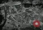Standbild 7 Bomber Group Squadron und 4934 Bomber Gruppe Moulmein Birma, 1945, aus Sekunde 15 historischem Filmmaterial Videoclip 65675036049