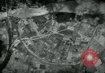 Standbild 7 Bomber Group Squadron und 4934 Bomber Gruppe Moulmein Birma, 1945, aus Sekunde 16 historischem Filmmaterial Videoclip 65675036049
