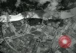 Standbild 7 Bomber Group Squadron und 4934 Bomber Gruppe Moulmein Birma, 1945, aus Sekunde 19 historischem Filmmaterial Videoclip 65675036049