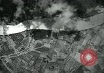 Standbild 7 Bomber Group Squadron und 4934 Bomber Gruppe Moulmein Birma, 1945, aus Sekunde 20 historischem Filmmaterial Videoclip 65675036049