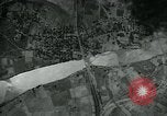 Standbild 7 Bomber Group Squadron und 4934 Bomber Gruppe Moulmein Birma, 1945, aus Sekunde 35 historischem Filmmaterial Videoclip 65675036049