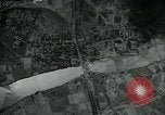 Standbild 7 Bomber Group Squadron und 4934 Bomber Gruppe Moulmein Birma, 1945, aus Sekunde 36 historischem Filmmaterial Videoclip 65675036049
