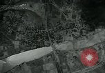 Standbild 7 Bomber Group Squadron und 4934 Bomber Gruppe Moulmein Birma, 1945, aus Sekunde 37 historischem Filmmaterial Videoclip 65675036049