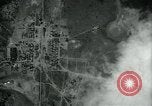 Standbild 7 Bomber Group Squadron und 4934 Bomber Gruppe Moulmein Birma, 1945, aus Sekunde 51 historischem Filmmaterial Videoclip 65675036049