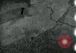 Standbild Betriebe Eisenbahn-tracks Straßen und Brücken Fluss Moulmein Birma, 1945, aus Sekunde 3 historischem Filmmaterial Videoclip 65675036050