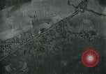 Standbild Betriebe Eisenbahn-tracks Straßen und Brücken Fluss Moulmein Birma, 1945, aus Sekunde 8 historischem Filmmaterial Videoclip 65675036050