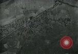 Standbild Betriebe Eisenbahn-tracks Straßen und Brücken Fluss Moulmein Birma, 1945, aus Sekunde 9 historischem Filmmaterial Videoclip 65675036050