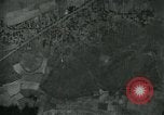 Standbild Betriebe Eisenbahn-tracks Straßen und Brücken Fluss Moulmein Birma, 1945, aus Sekunde 13 historischem Filmmaterial Videoclip 65675036050