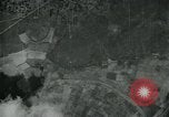 Standbild Betriebe Eisenbahn-tracks Straßen und Brücken Fluss Moulmein Birma, 1945, aus Sekunde 17 historischem Filmmaterial Videoclip 65675036050