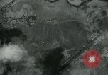 Standbild Betriebe Eisenbahn-tracks Straßen und Brücken Fluss Moulmein Birma, 1945, aus Sekunde 20 historischem Filmmaterial Videoclip 65675036050