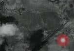 Standbild Betriebe Eisenbahn-tracks Straßen und Brücken Fluss Moulmein Birma, 1945, aus Sekunde 21 historischem Filmmaterial Videoclip 65675036050