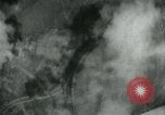 Standbild Betriebe Eisenbahn-tracks Straßen und Brücken Fluss Moulmein Birma, 1945, aus Sekunde 30 historischem Filmmaterial Videoclip 65675036050