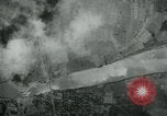 Standbild Betriebe Eisenbahn-tracks Straßen und Brücken Fluss Moulmein Birma, 1945, aus Sekunde 36 historischem Filmmaterial Videoclip 65675036050