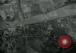 Standbild Betriebe Eisenbahn-tracks Straßen und Brücken Fluss Moulmein Birma, 1945, aus Sekunde 42 historischem Filmmaterial Videoclip 65675036050