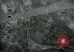 Standbild Betriebe Eisenbahn-tracks Straßen und Brücken Fluss Moulmein Birma, 1945, aus Sekunde 44 historischem Filmmaterial Videoclip 65675036050