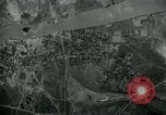 Standbild Betriebe Eisenbahn-tracks Straßen und Brücken Fluss Moulmein Birma, 1945, aus Sekunde 45 historischem Filmmaterial Videoclip 65675036050