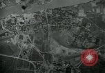 Standbild Betriebe Eisenbahn-tracks Straßen und Brücken Fluss Moulmein Birma, 1945, aus Sekunde 48 historischem Filmmaterial Videoclip 65675036050