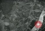 Standbild Betriebe Eisenbahn-tracks Straßen und Brücken Fluss Moulmein Birma, 1945, aus Sekunde 52 historischem Filmmaterial Videoclip 65675036050
