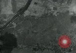 Standbild Betriebe Eisenbahn-tracks Straßen und Brücken Fluss Moulmein Birma, 1945, aus Sekunde 60 historischem Filmmaterial Videoclip 65675036050