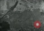 Standbild Betriebe Eisenbahn-tracks Straßen und Brücken Fluss Moulmein Birma, 1945, aus Sekunde 61 historischem Filmmaterial Videoclip 65675036050