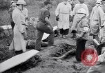 Immagine di Corpi morti Belgio, 1944, secondo 35 filmato di repertorio 65675036056