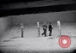 Standbild Erschießungskommando Kammer der Nazis Belgien, 1944, aus Sekunde 18 historischem Filmmaterial Videoclip 65675036058