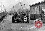 Standbild Leichen von NS-Gefangenen Ebensee Österreich, 1945, aus Sekunde 41 historischem Filmmaterial Videoclip 65675036064