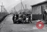 Standbild Leichen von NS-Gefangenen Ebensee Österreich, 1945, aus Sekunde 42 historischem Filmmaterial Videoclip 65675036064