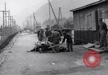 Standbild Leichen von NS-Gefangenen Ebensee Österreich, 1945, aus Sekunde 47 historischem Filmmaterial Videoclip 65675036064