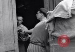 Immagine di Campo di concentramento i prigionieri Ebensee Austria, 1945, secondo 20 filmato di repertorio 65675036065