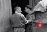 Immagine di Campo di concentramento i prigionieri Ebensee Austria, 1945, secondo 22 filmato di repertorio 65675036065