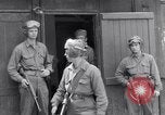 Immagine di Campo di concentramento i prigionieri Ebensee Austria, 1945, secondo 37 filmato di repertorio 65675036065