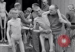 Immagine di Campo di concentramento i superstiti Ebensee Austria, 1945, secondo 14 filmato di repertorio 65675036066