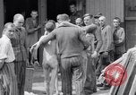 Immagine di Campo di concentramento i superstiti Ebensee Austria, 1945, secondo 52 filmato di repertorio 65675036066