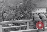 Immagine di Prigionieri tedeschi Spittal Austria, 1945, secondo 36 filmato di repertorio 65675036067