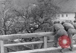 Immagine di Prigionieri tedeschi Spittal Austria, 1945, secondo 38 filmato di repertorio 65675036067