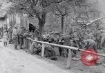 Immagine di Prigionieri tedeschi Spittal Austria, 1945, secondo 51 filmato di repertorio 65675036067
