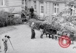Standbild Generäle der alliierten Streitkräfte Bad Wildungen Deutschland, 1945, aus Sekunde 10 historischem Filmmaterial Videoclip 65675036068
