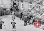 Standbild Generäle der alliierten Streitkräfte Bad Wildungen Deutschland, 1945, aus Sekunde 20 historischem Filmmaterial Videoclip 65675036068
