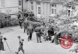 Standbild Generäle der alliierten Streitkräfte Bad Wildungen Deutschland, 1945, aus Sekunde 24 historischem Filmmaterial Videoclip 65675036068