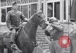 Standbild Generäle der alliierten Streitkräfte Bad Wildungen Deutschland, 1945, aus Sekunde 31 historischem Filmmaterial Videoclip 65675036068